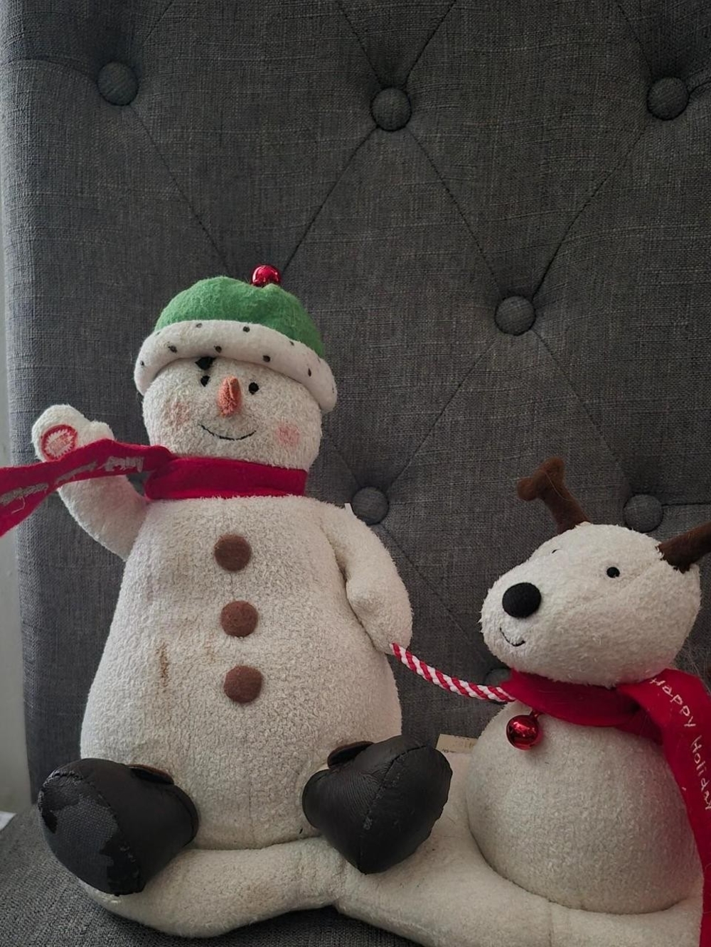 2004 Hallmark Jingle Pals Animated Musical Snowman and Dog Plush,